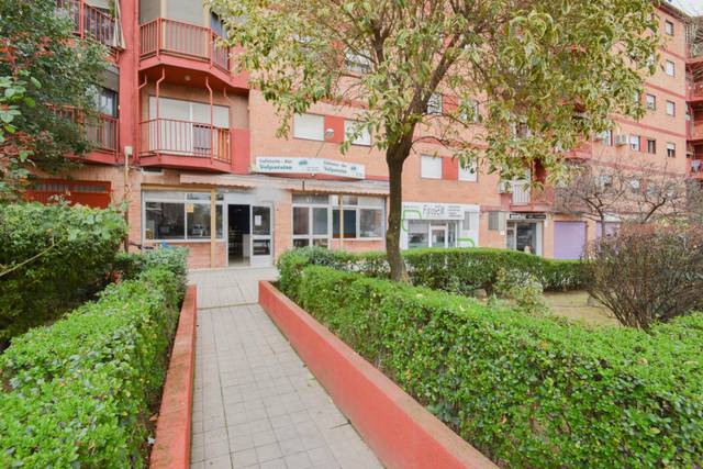 Local comercial en Venta en Plaza Poeta Garcilaso de la Vega, 1 en Joaquina Eguaras