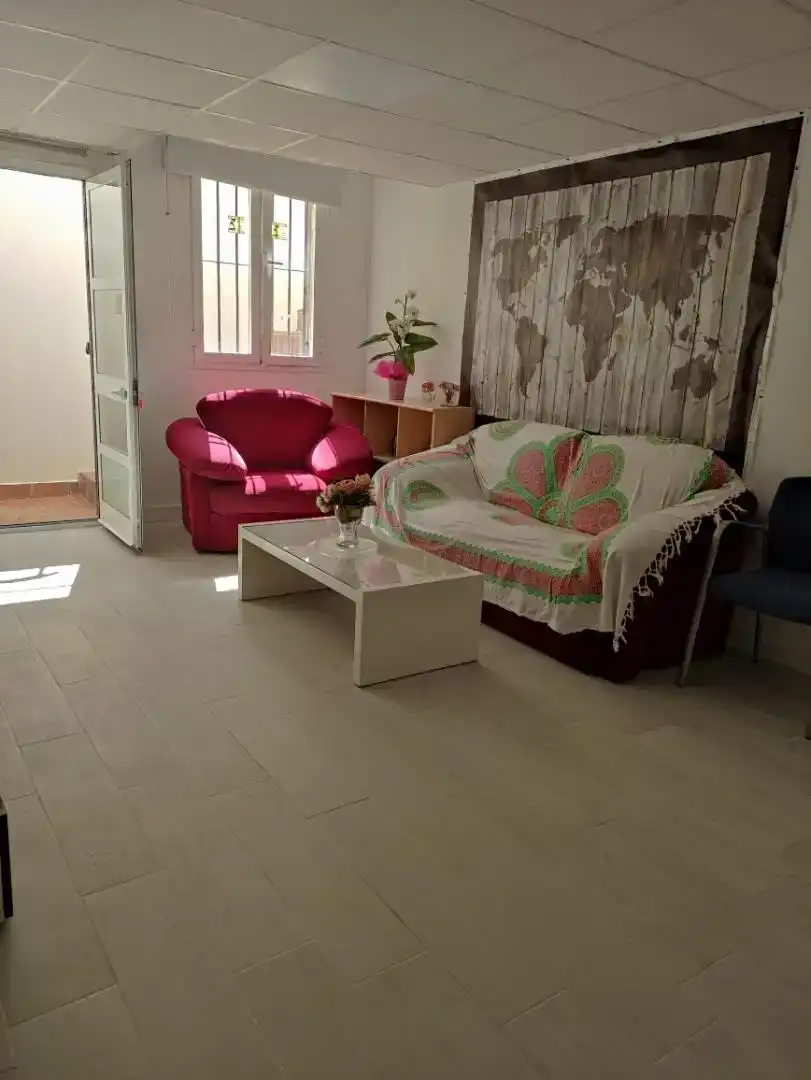 Sala de estar de Planta baja de alquiler en Montequinto con Jardín privado, Amueblado y Horno