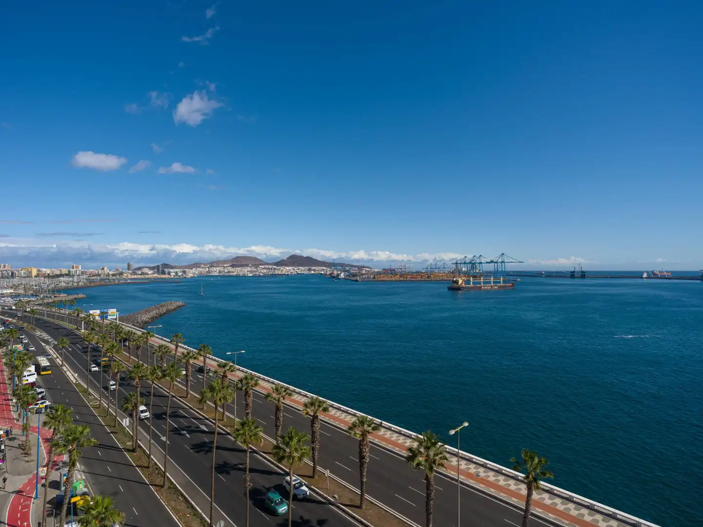 Vista exterior de Pis de lloguer en Las Palmas de Gran Canaria amb Aire condicionat, Traster i Moblat