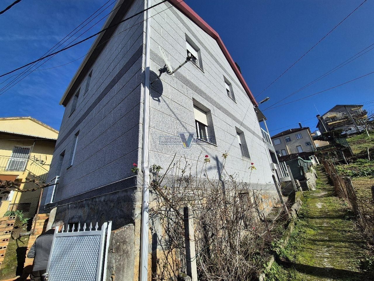 Vista exterior de Casa o chalet en venta en Ourense Capital  con Calefacción, Jardín privado y Parquet