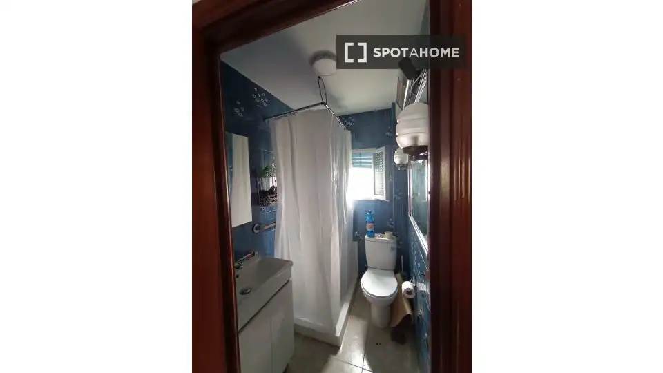 Habitación en Doctor Barraquer - G. Renfe - Policlínico
