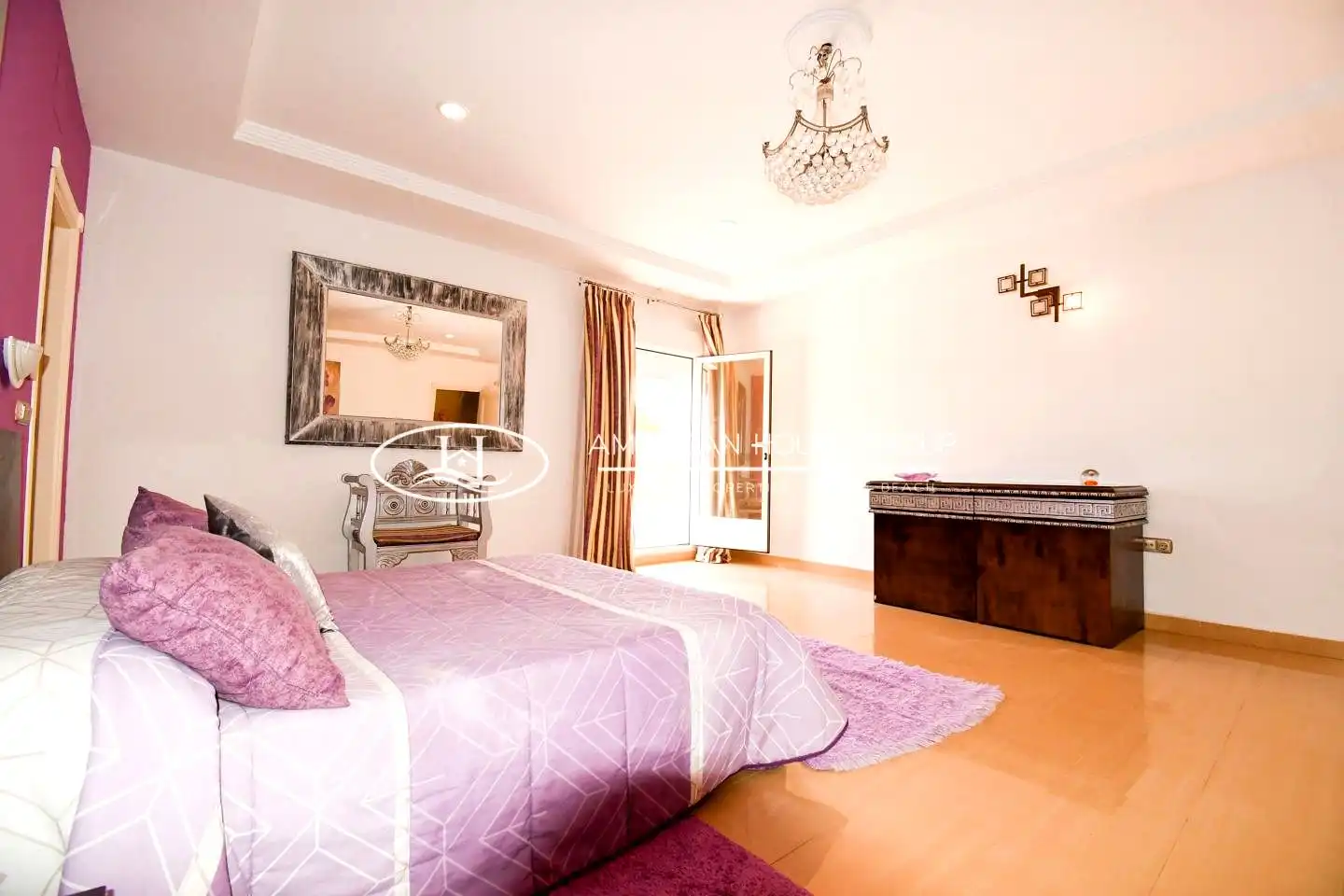 Bedroom of Houses for sale in Chiclana de la Frontera  with Air Conditioner, Heating and Private garden