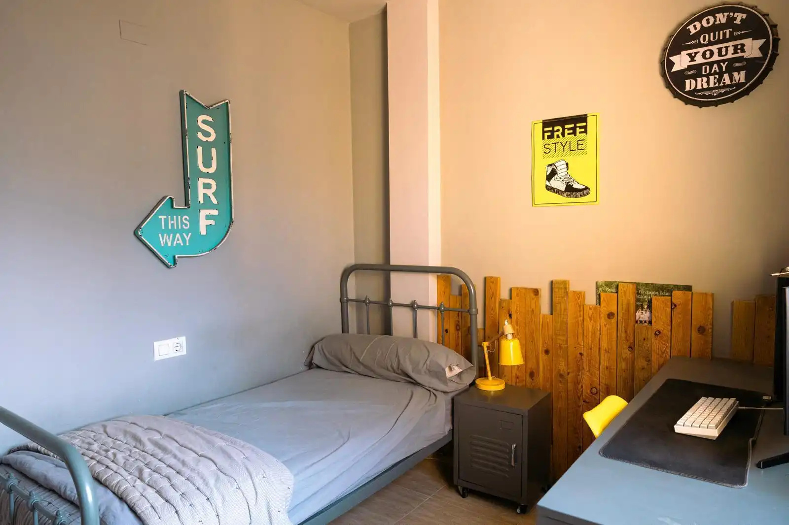 Habitación de Casa o chalet en venta en La Pobla de Vallbona con Aire acondicionado, Calefacción y Terraza