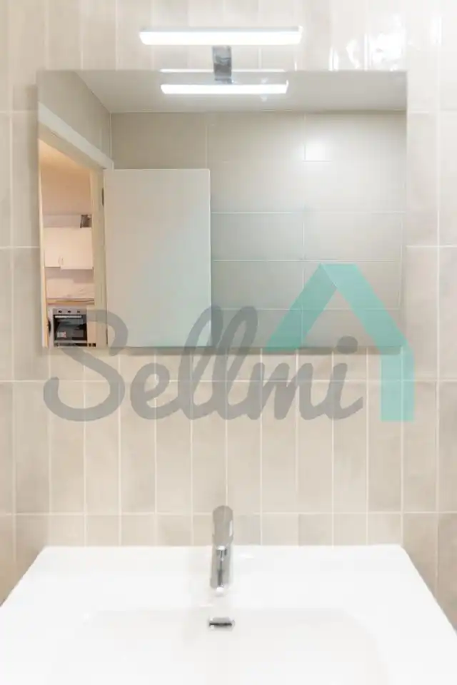 Badezimmer von Wohnung zur Miete in Oviedo  mit Heizung und Parkett