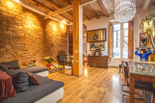 Piso en Venta en Carrer de les Semoleres en Sant Pere, Sta. Caterina i la Ribera