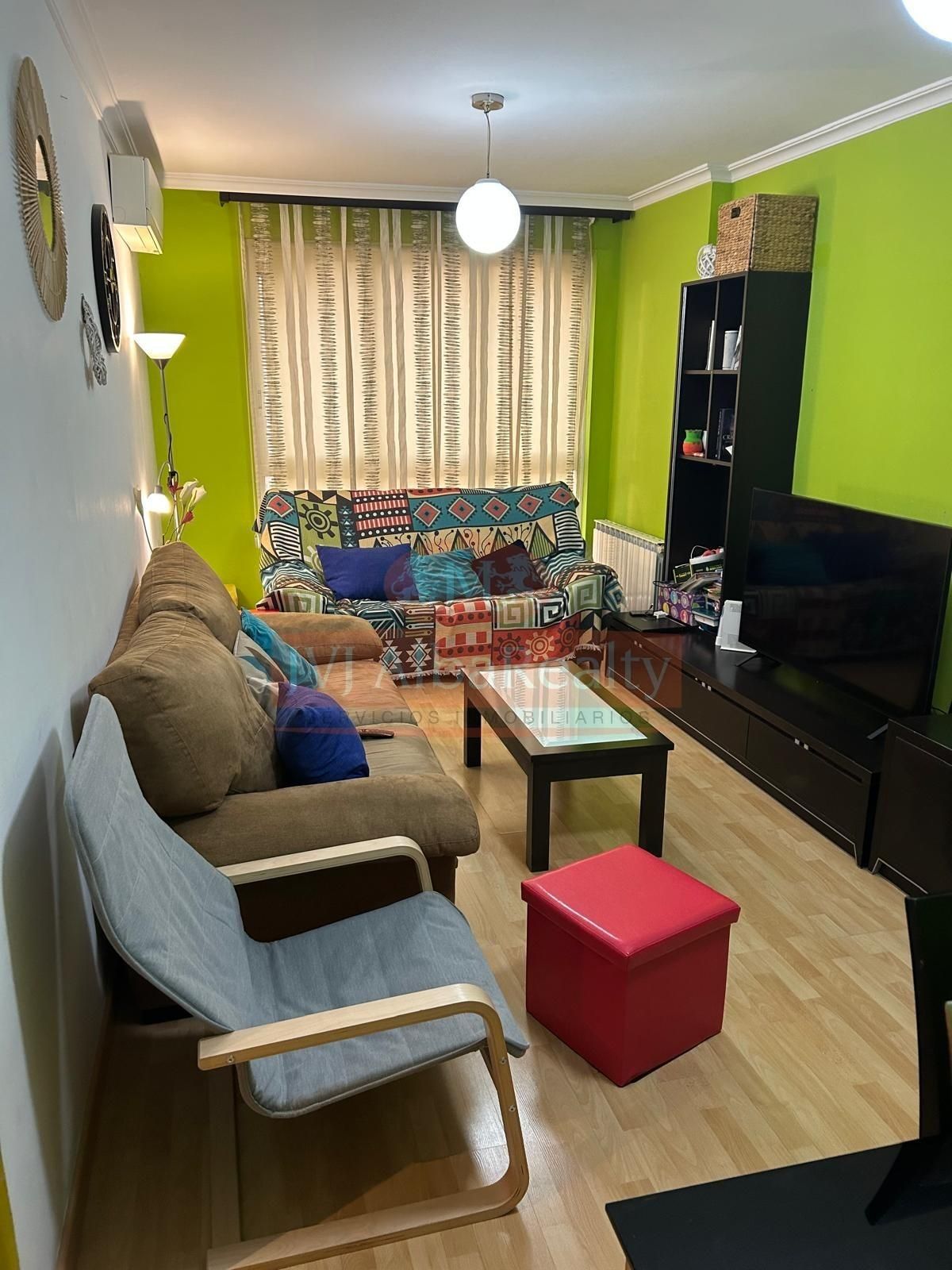 Sala d'estar de Pis en venda en  Albacete Capital amb Aire condicionat, Calefacció i Piscina comunitària