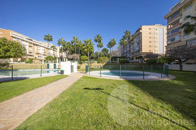 Piso en Venta en Navarro Ledesma en El Cónsul - Ciudad Universitaria - El Romeral