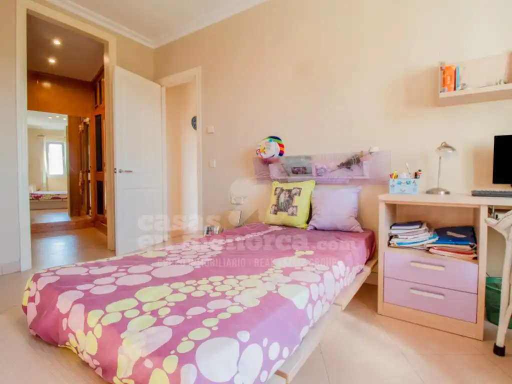 Dormitori de Casa o xalet en venda en Maó - Mahón amb Jardí privat, Terrassa i Piscina