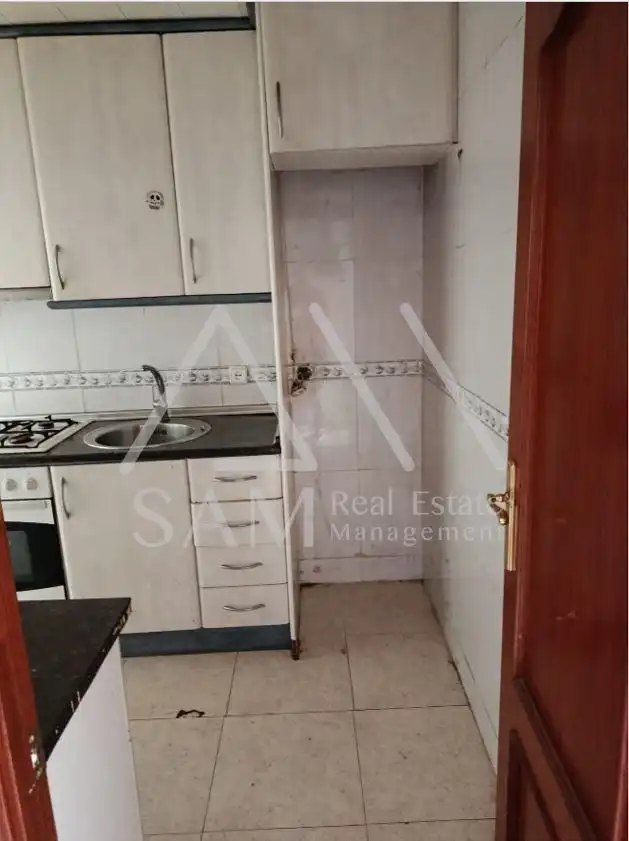 Küche von Wohnung zum Verkauf in Badalona mit Balkon