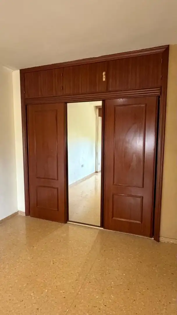 Wohnung zur Miete in Xàtiva mit Klimaanlage, Terrasse und Ofen