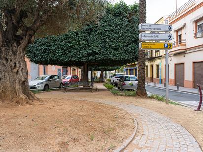 Vista exterior de Casa o xalet en venda en Alcalá de Guadaira amb Terrassa i Traster