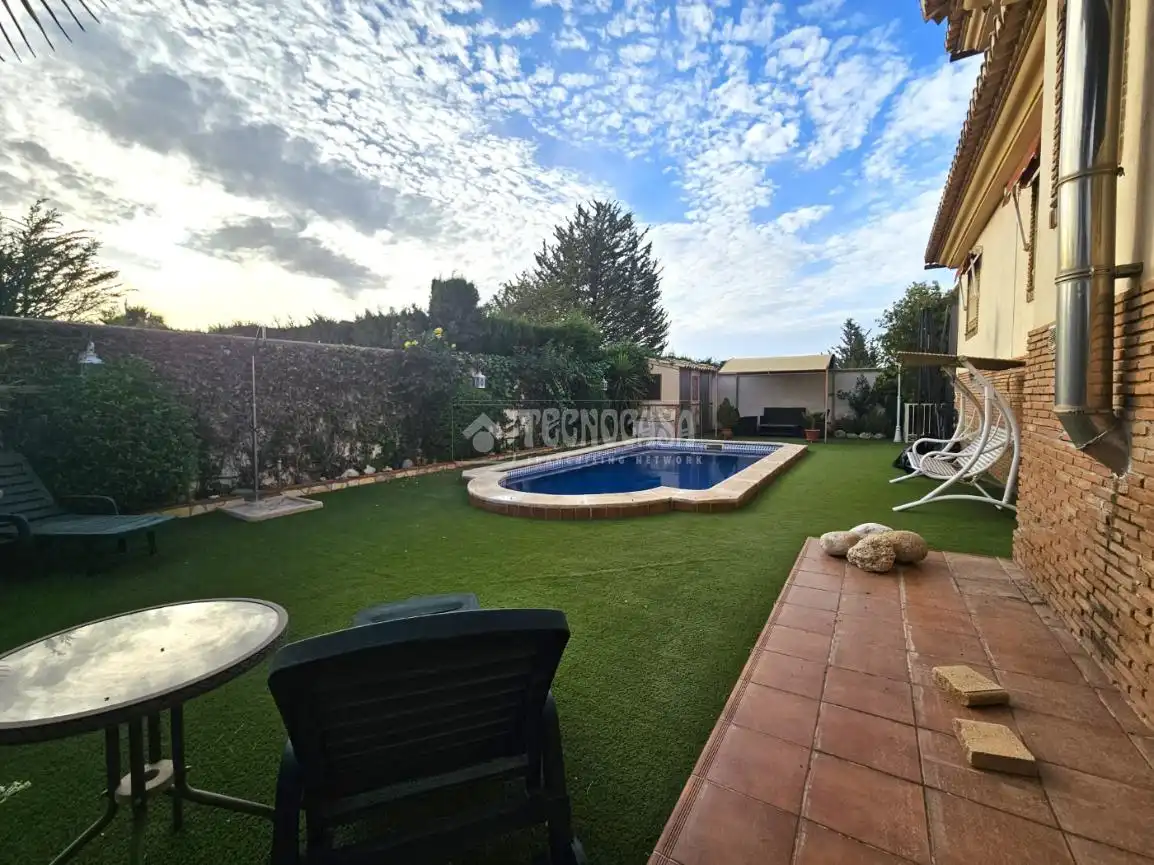 Casa amb terrassa en venda a Belicena