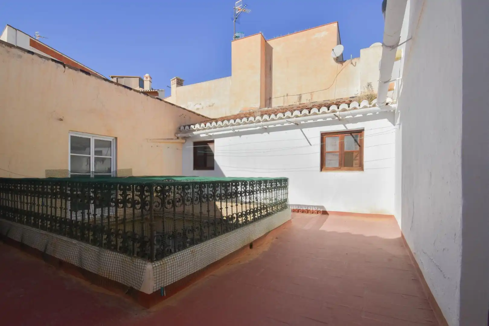 Exterior view of Buildings for sale in Almuñécar