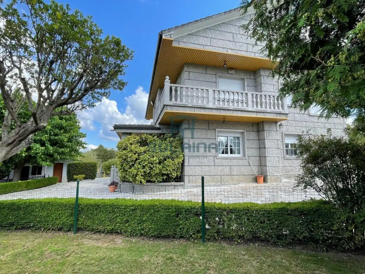 Exterior view of Houses for sale in Ourense Capital   with Heating, Private garden and Terrace