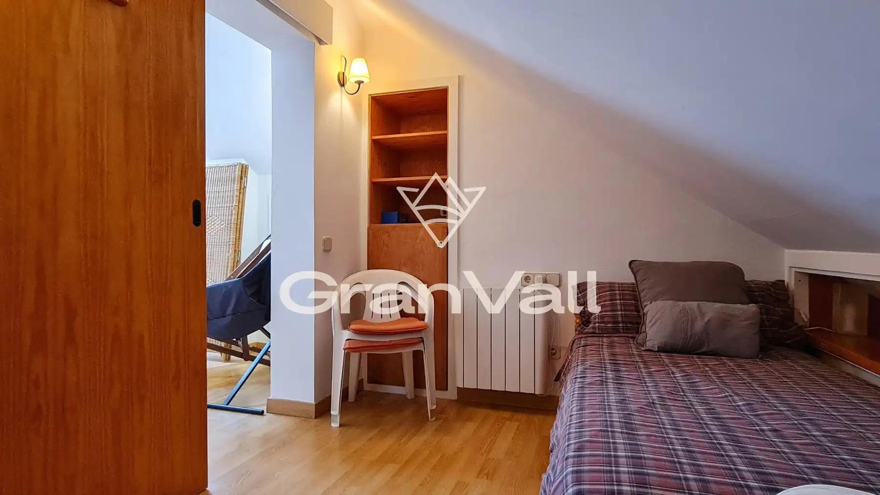 Dormitori de Àtic en venda en Puigcerdà amb Calefacció, Parquet i Terrassa