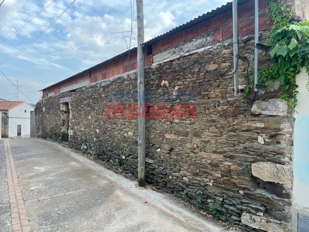 Exterior view of Houses for sale in Valdecañas de Tajo
