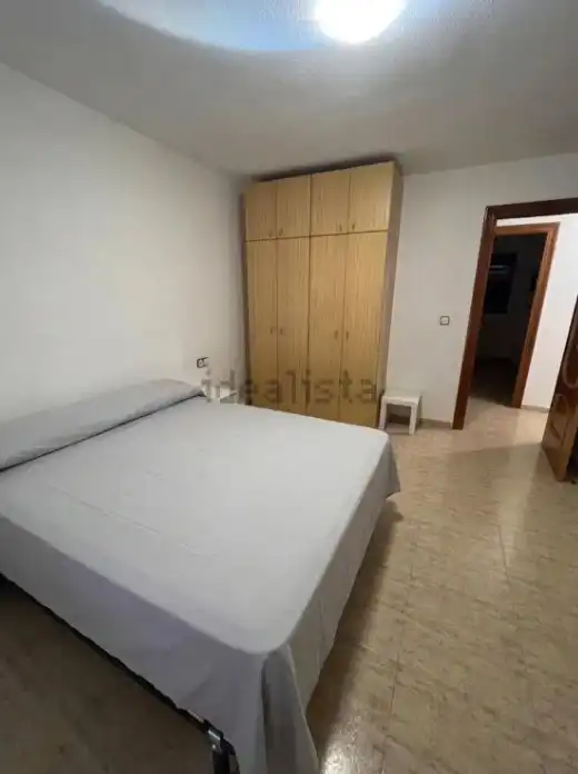 Schlafzimmer von Wohnung zur Miete in Burjassot mit Möbliert, Ofen und Waschmaschine