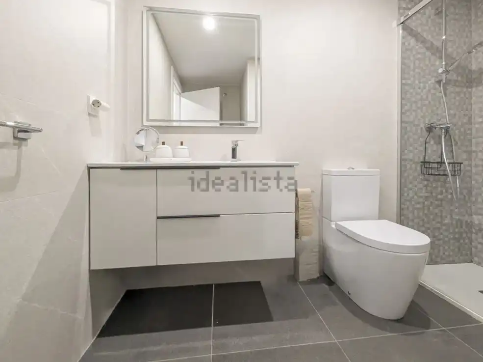 Baño de Piso en venta en Valencia con Balcón