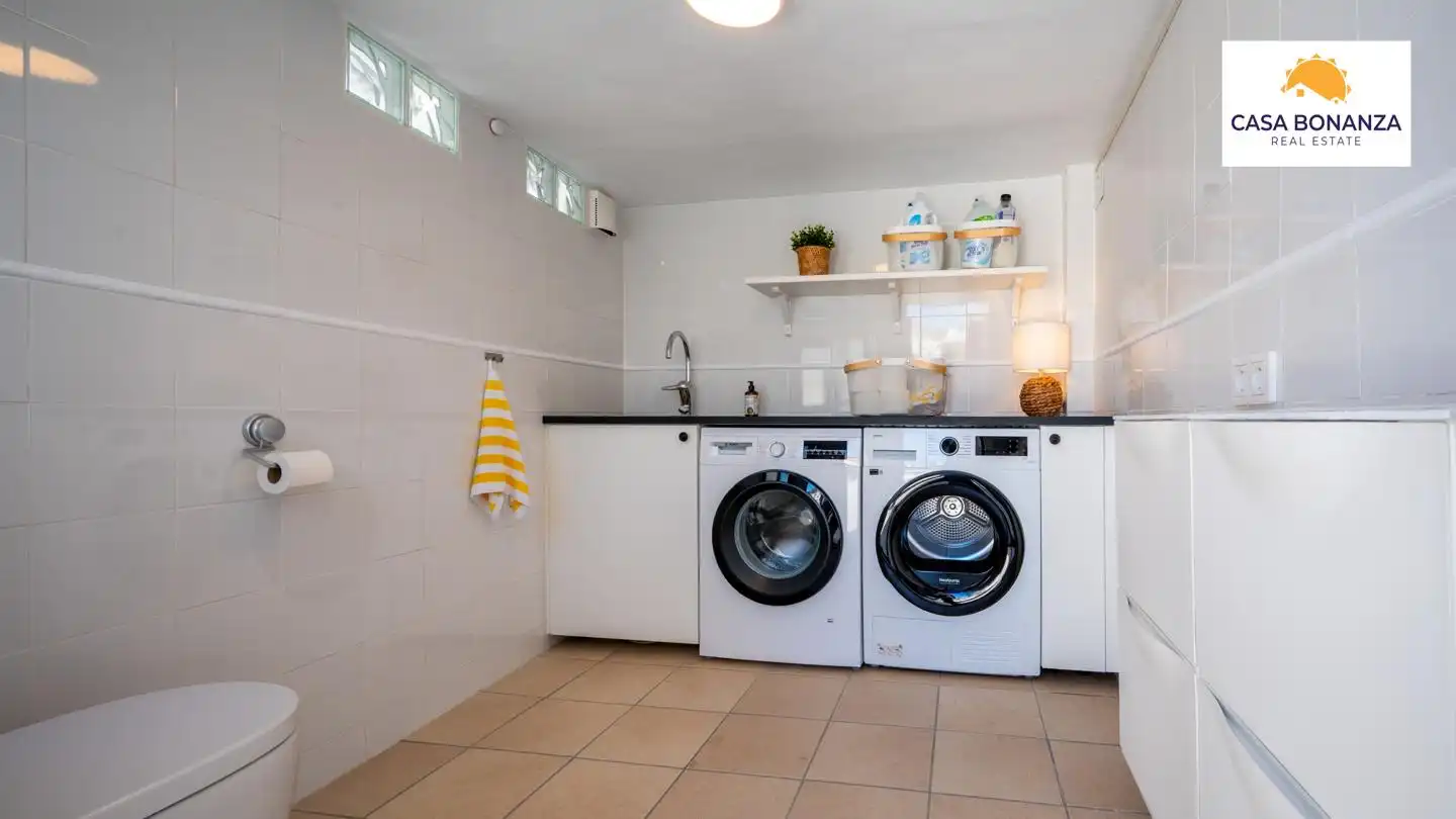House with pool for sale in Calle Almendros Bajo, imagen 7