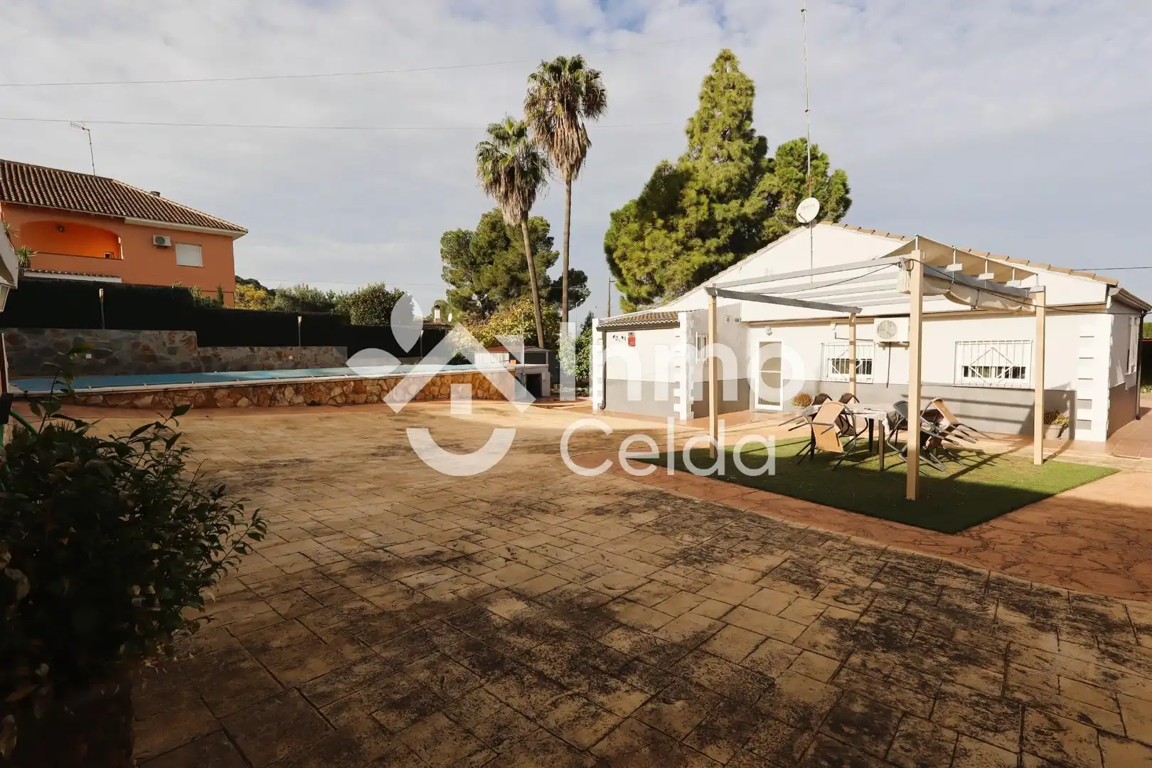 Jardín de Casa o chalet en venta en Chiva con Aire acondicionado, Calefacción y Jardín privado
