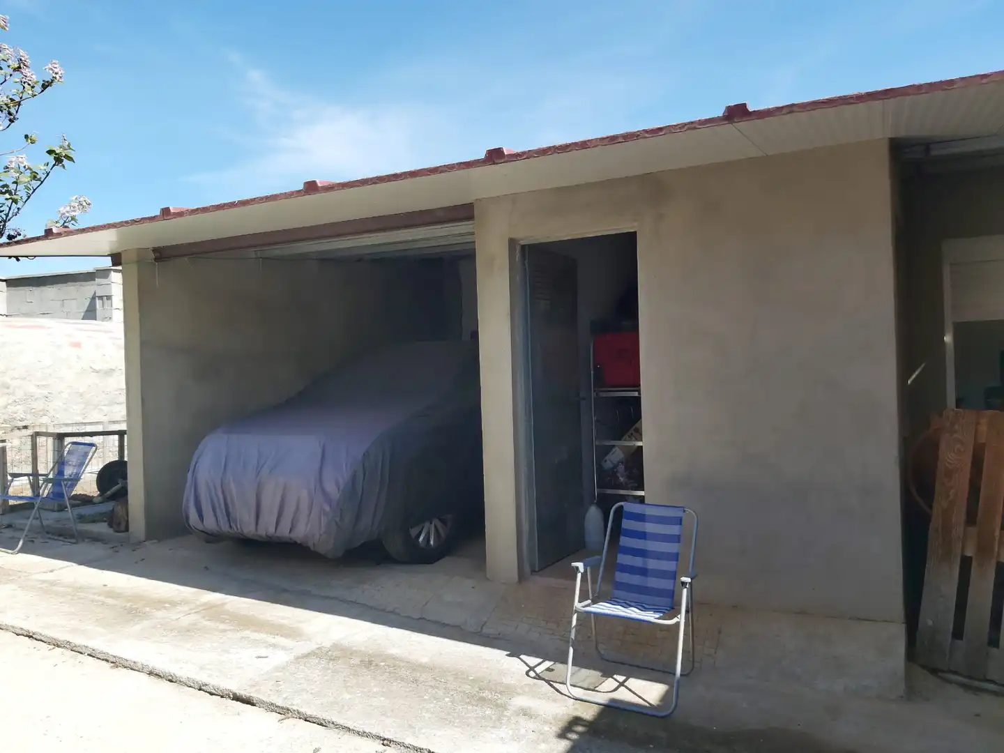 Parking of Houses for sale in Pozohondo  with Furnished