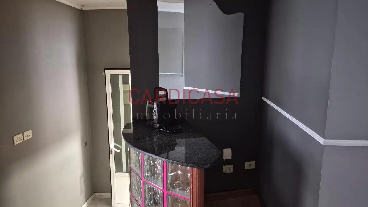 Habitación de Local de alquiler en Vigo  con Amueblado