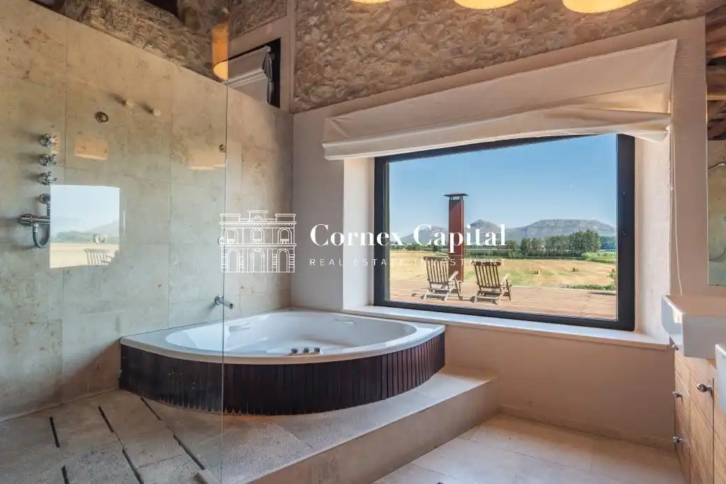 Bany de Casa o xalet de lloguer en Pals amb Jardí privat, Terrassa i Piscina
