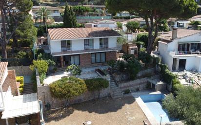 Vista exterior de Casa o xalet en venda en Castell-Platja d'Aro amb Terrassa i Piscina