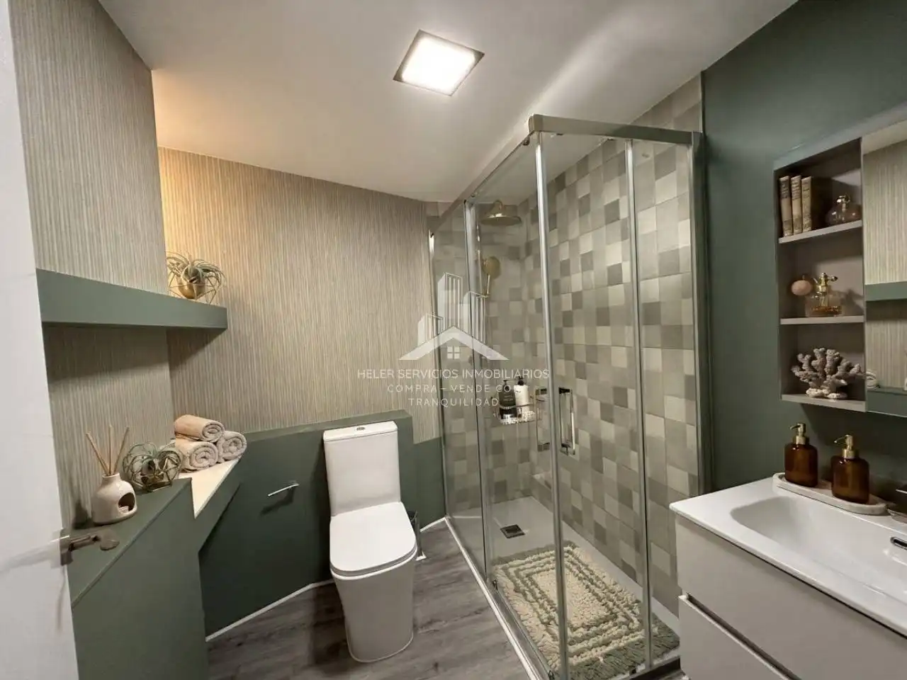 Wohnung zur Miete in Avenida Valencia, Ensanche - Río Júcar