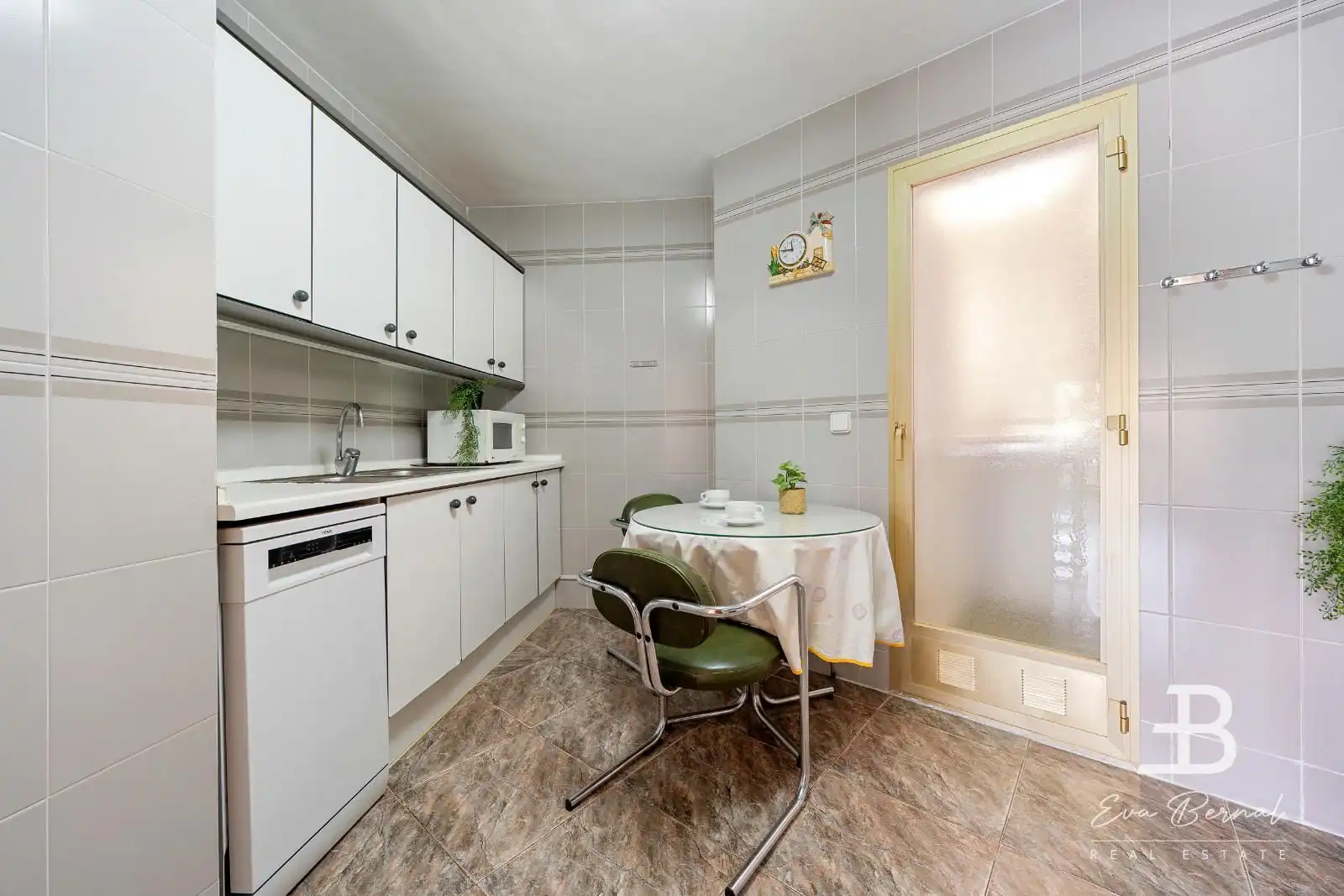 Küche von Wohnung zum Verkauf in Vila-seca mit Klimaanlage, Heizung und Privatgarten