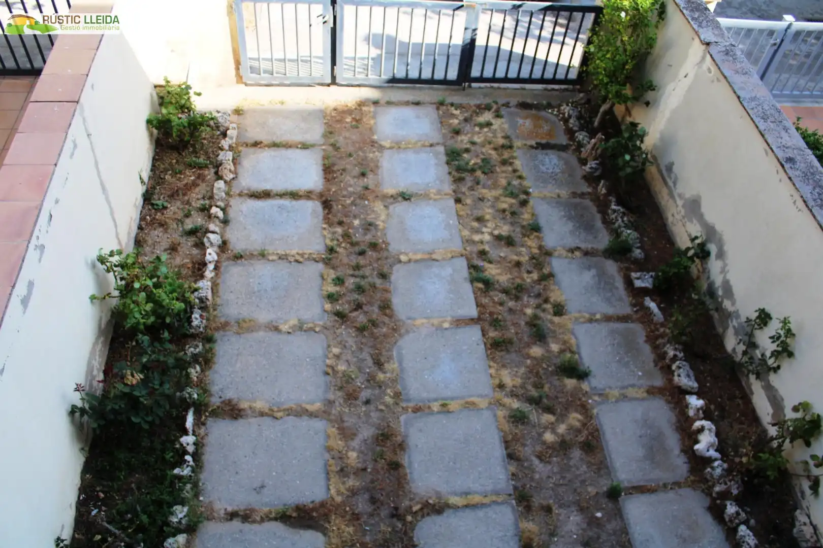 Adossat amb terrassa en venda a Tàrrega, imagen 4