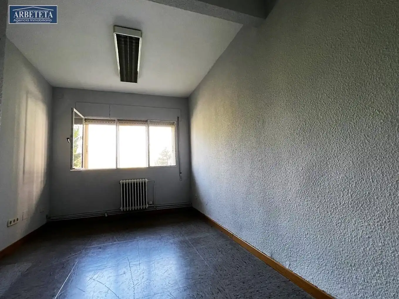 Habitación de Oficina de alquiler en Guadalajara con Calefacción