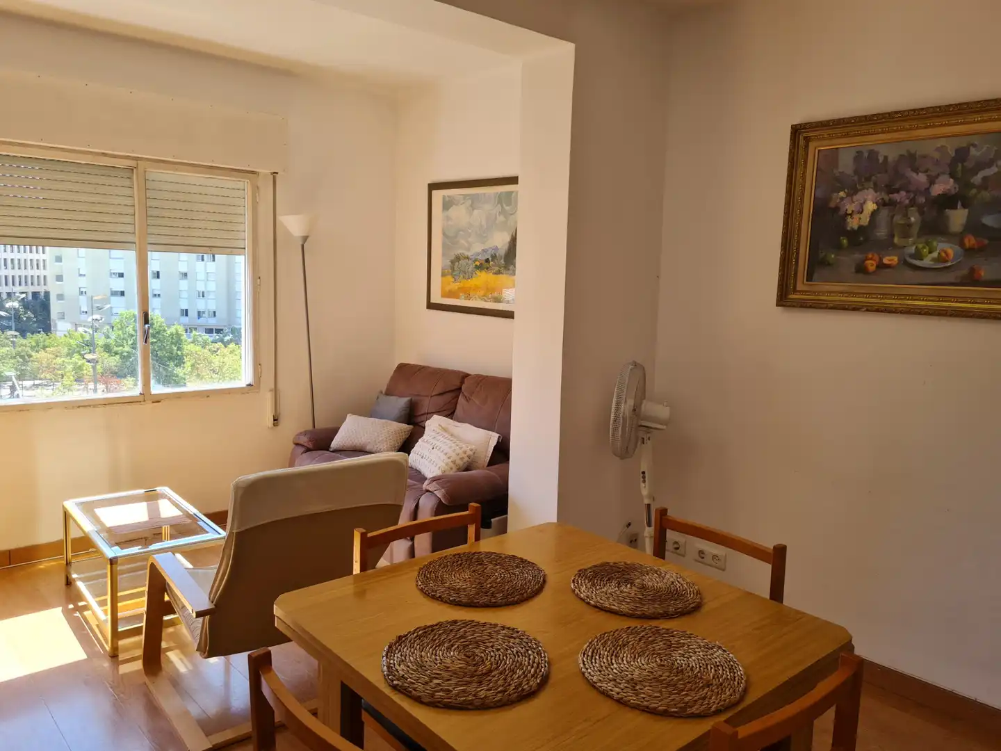 Sala d'estar de Pis de lloguer en Girona amb Aire condicionat, Calefacció i Parquet