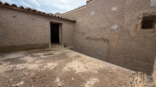 Vista exterior de Finca rústica en venda en Calatorao, Zaragoza
