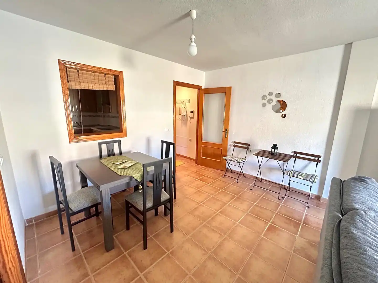 Comedor de Piso en venta en Roquetas de Mar con Terraza, Amueblado y Piscina comunitaria