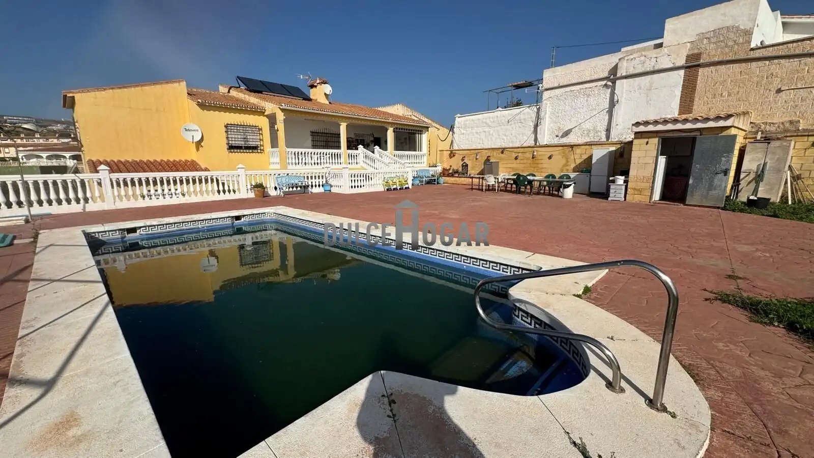 Vista exterior de Casa o chalet en venta en Rincón de la Victoria con Aire acondicionado, Jardín privado y Terraza