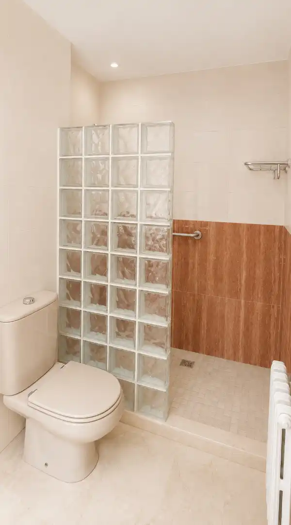 Baño de Piso en venta en  Palma de Mallorca con Aire acondicionado, Calefacción y Terraza