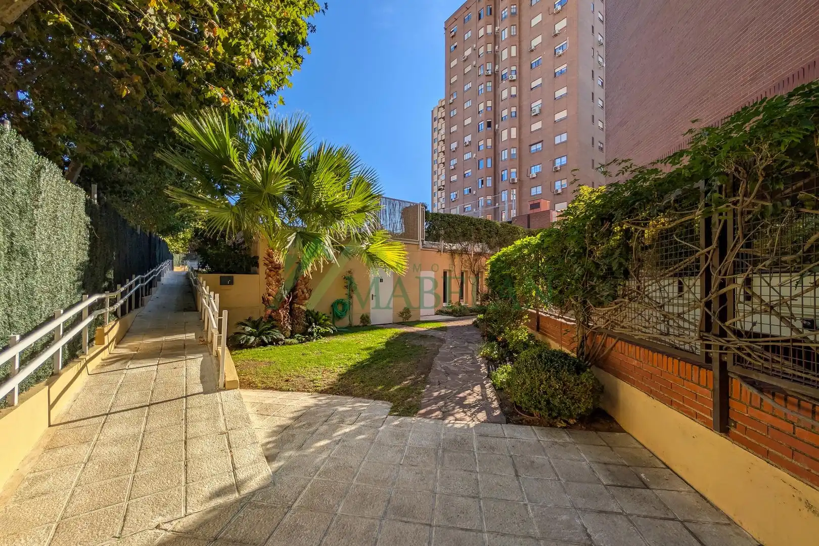 Vista exterior de Piso en venta en Ciudad Lineal