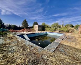 Swimming pool of Residential for sale in Malpartida de Cáceres