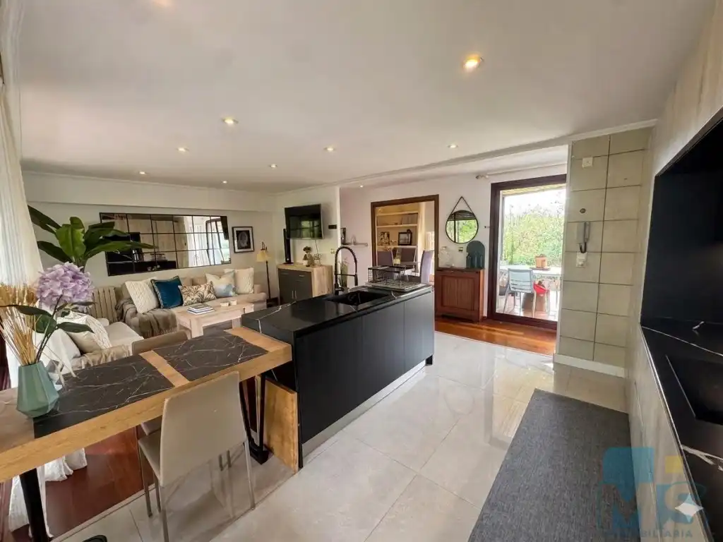 Cocina de Casa o chalet en venta en Hondarribia con Jardín privado, Piscina y Amueblado