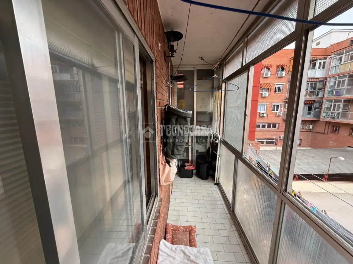 Balcony of Flat for sale in Madrid
