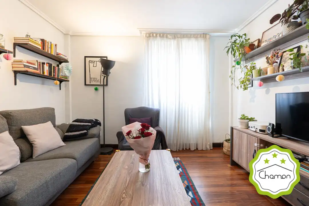 Flat for sale in Artatzu - Larraskitu