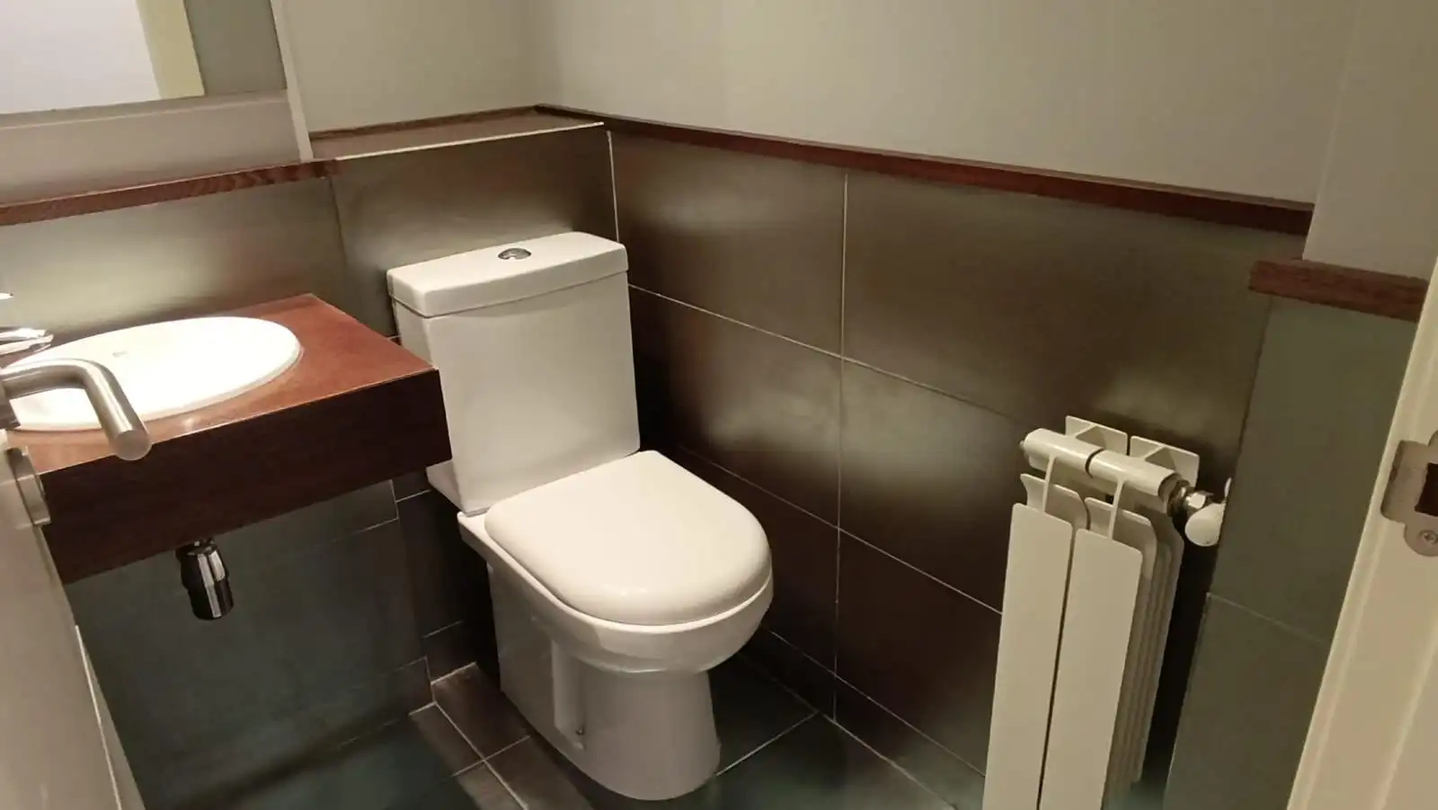 Bathroom of Flat for rent in Las Rozas de Madrid  with Air Conditioner, Heating and Private garden