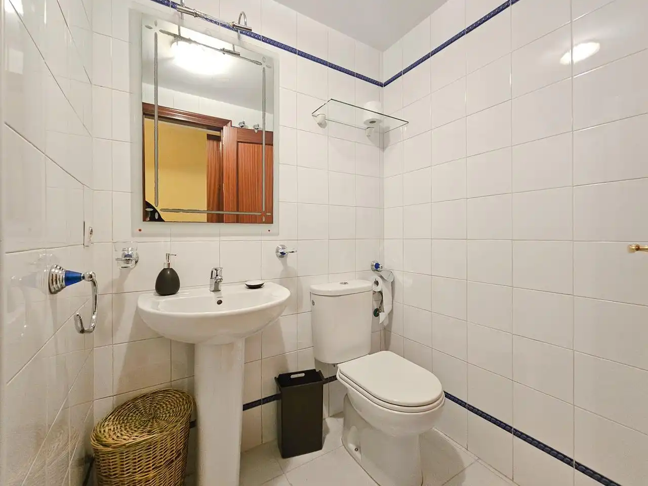Badezimmer von Wohnung zum Verkauf in Alcalá de Guadaira mit Möbliert und Balkon