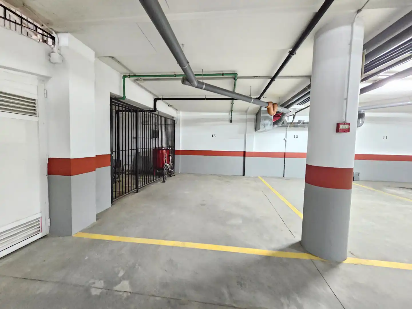 Parkplatz von Wohnungen zur Miete in San Pedro del Pinatar mit Klimaanlage, Heizung und Terrasse
