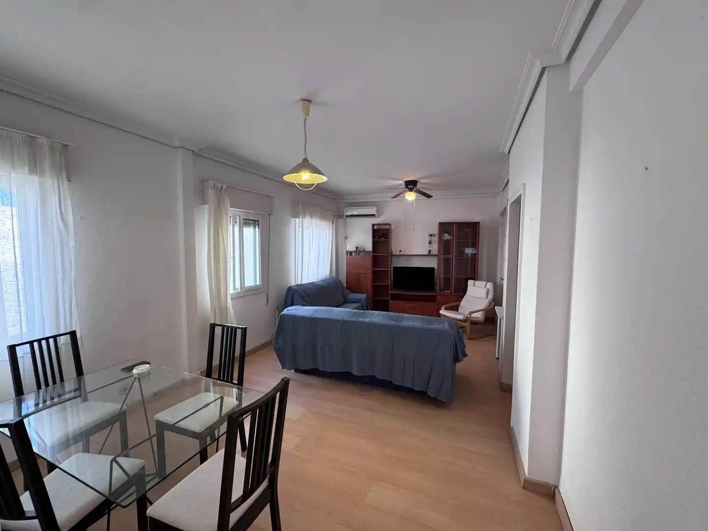 Wohnzimmer von Wohnungen zur Miete in Sevilla mit Klimaanlage