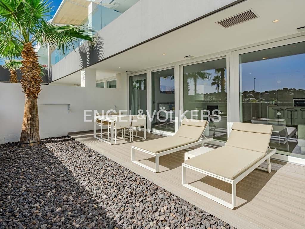 Terrace of Flat for sale in Adeje  with Air Conditioner, Terrace and Swimming Pool