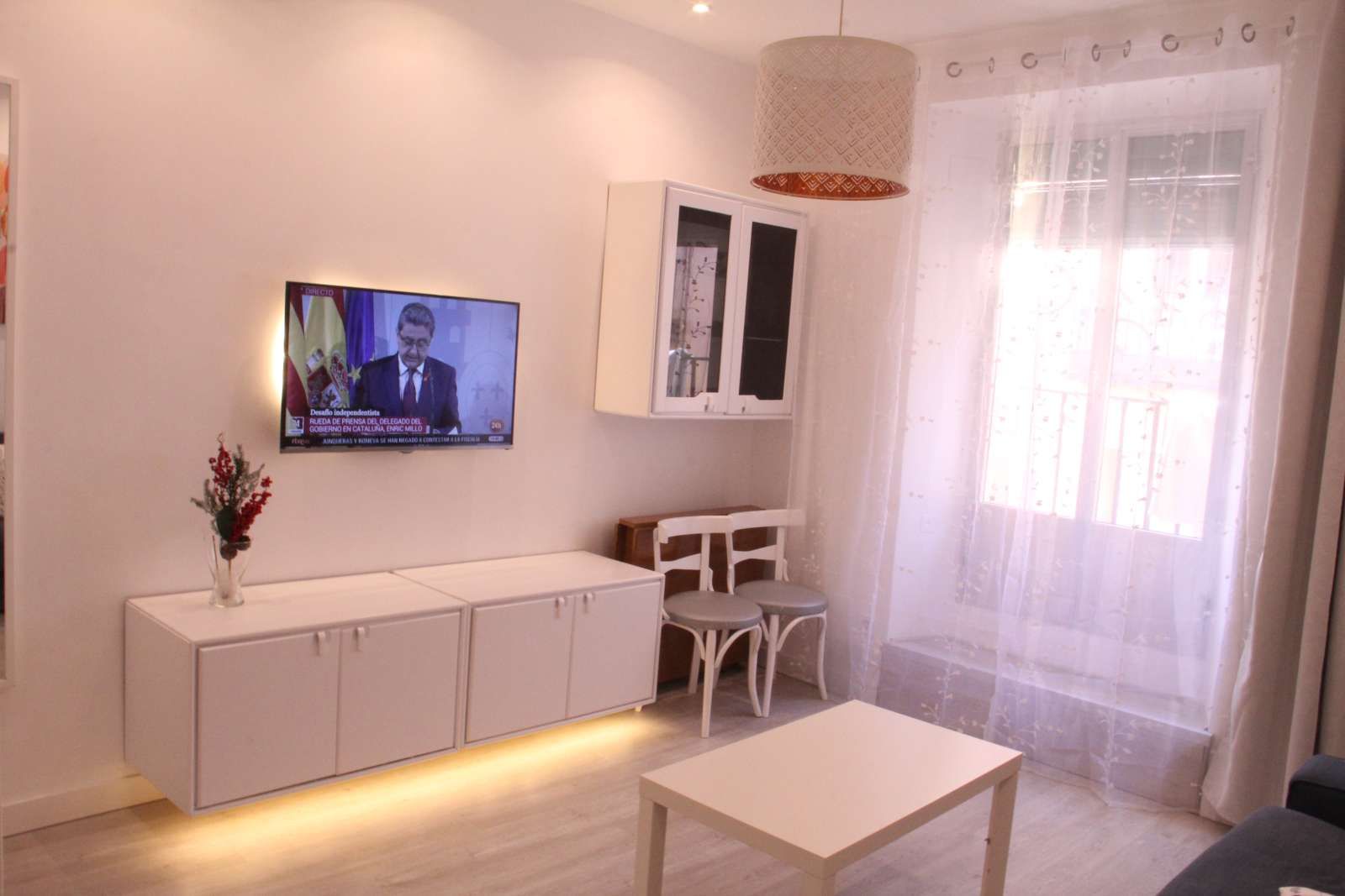 Sala d'estar de Estudi per a compartir en  Madrid Capital amb Aire condicionat, Calefacció i Terrassa