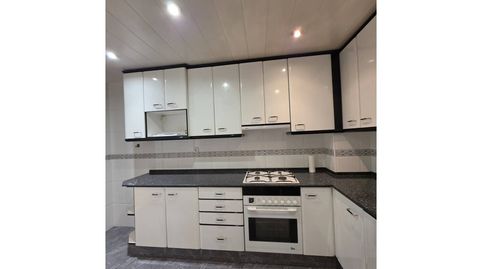 Foto 2 de Piso en venta en Calle Pau Casals, Bases de Manresa - Carretera de Santpedor, Manresa