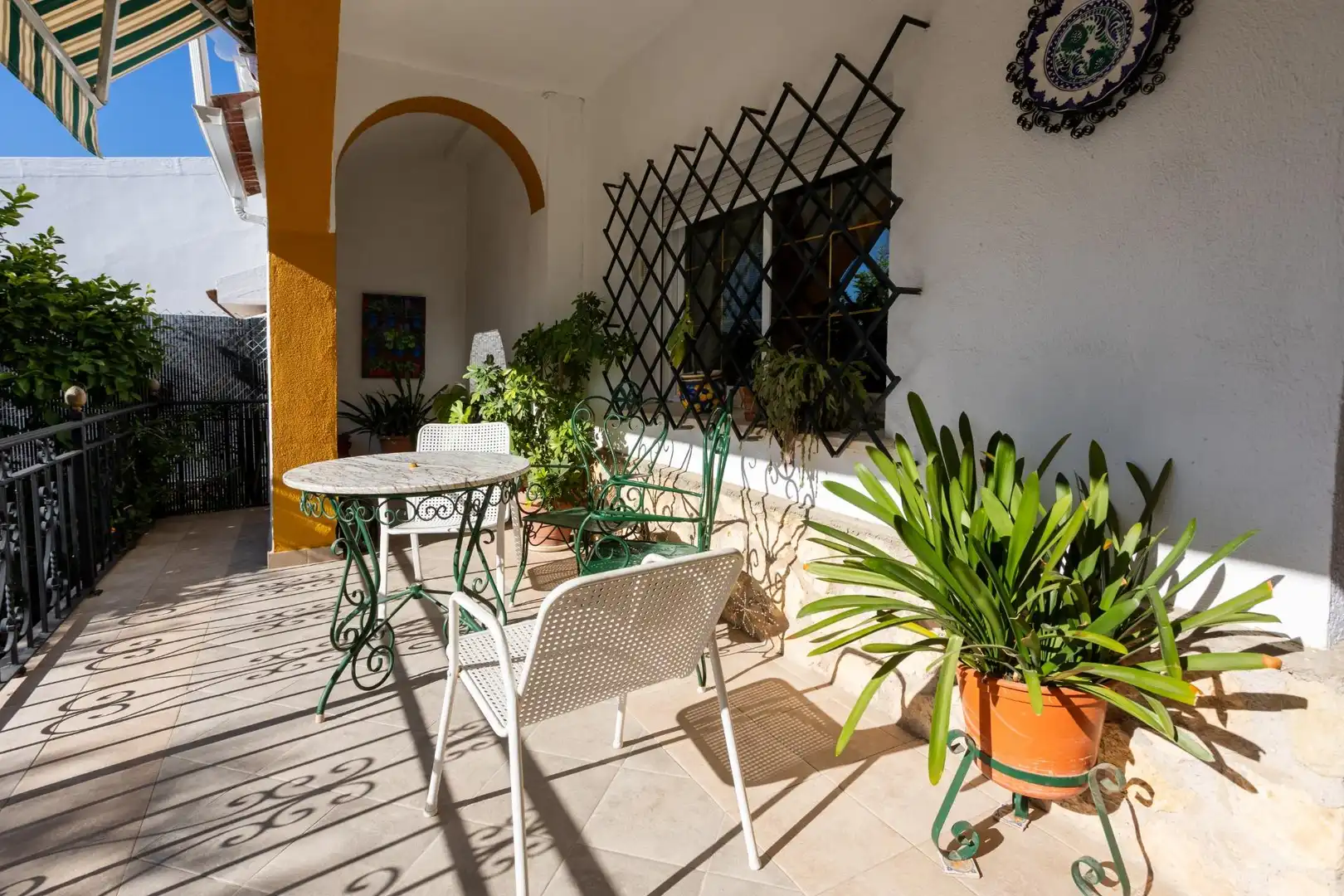 Detached homes for sale in El Brillante -El Naranjo - El Tablero
